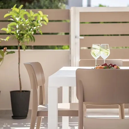 Margiani & * La Canée